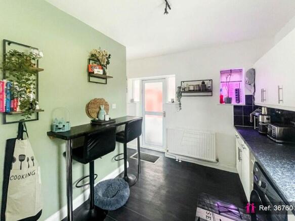 2 bed Semi-Detached for sale Image 4