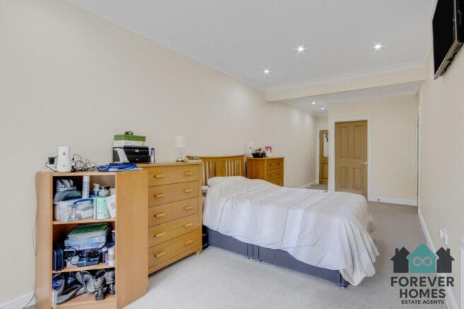 3 bed Detached Bungalow for sale Image 9