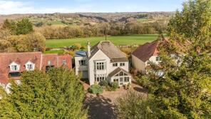 Rocklea, Cirencester Road, Stroud GL6 9EQ