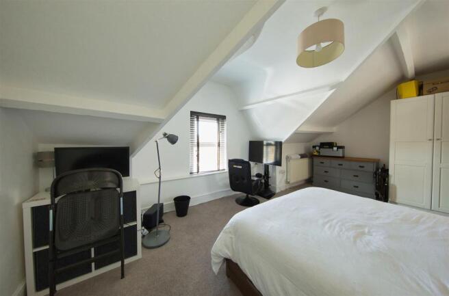 60 Kings Rd 1714.jpg