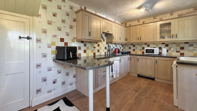 Kitchen/dining ro...