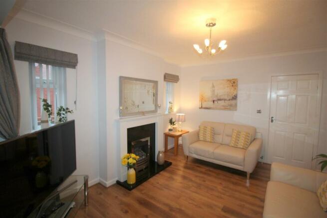 Mayfield Road, 12 Lounge 1.JPG