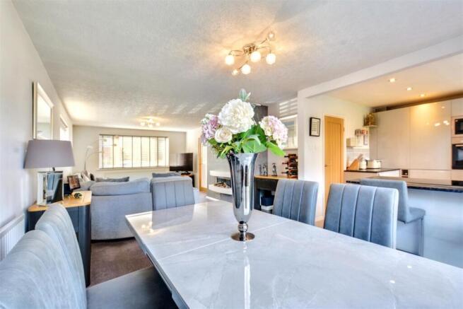 Dining Room_2.jpeg
