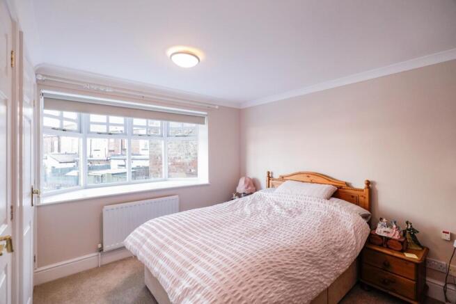 2 bed Flat for sale Image 9