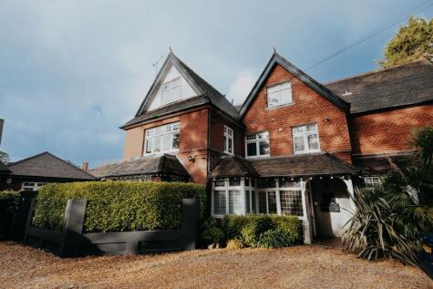 Duplex Maisonette, Cedar House, Pinewood Road, Branksome Park, Poole, BH13 6JS