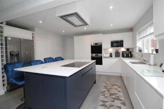kitchen 1.JPG
