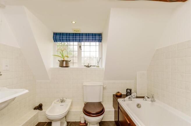 8300951-interior28v2.jpg