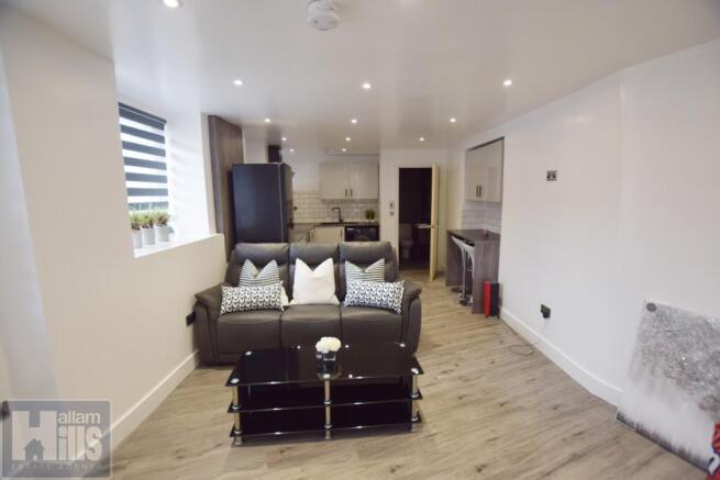 1 bed Flat to rent Image 4