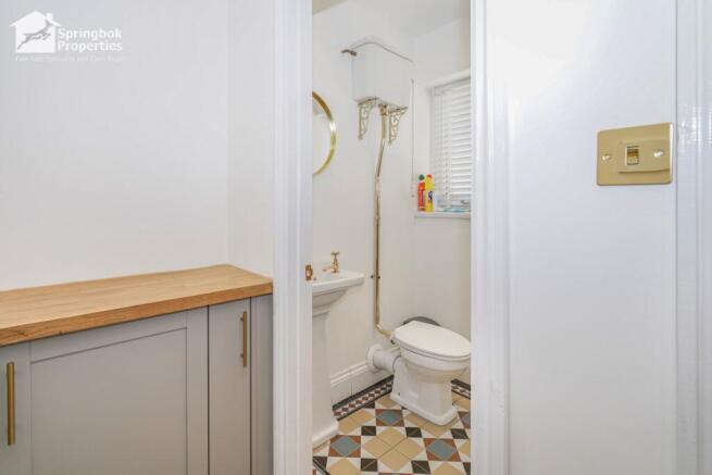 3 bed Terraced for sale Image 9