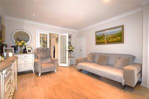 38, Hawksway, Staines-upon-thames TW18 4RY