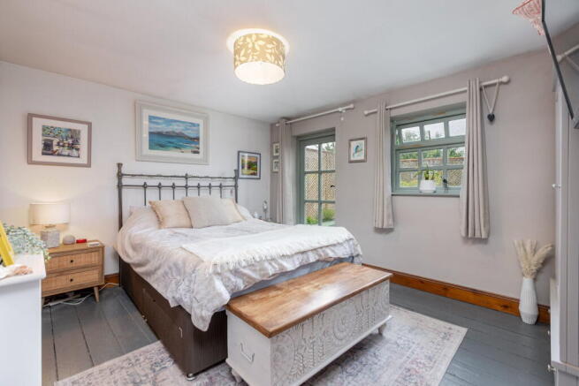 2 bed Terraced for sale Image 9