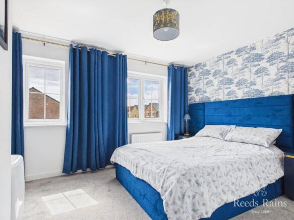 4 bed Detached for sale Image 9