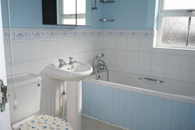 1 Tempest Drive bathroom.JPG