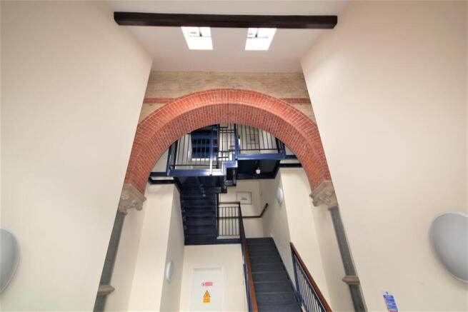 Entrance halway.JPG