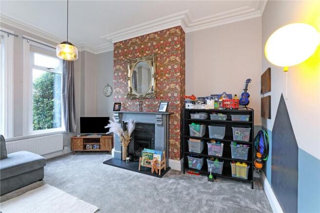 5 bed Detached for sale Image 11