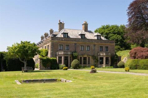 Beautiful apartment in parkland setting near Bruton
