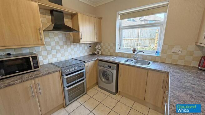 3 bed Semi-Detached for sale Image 9