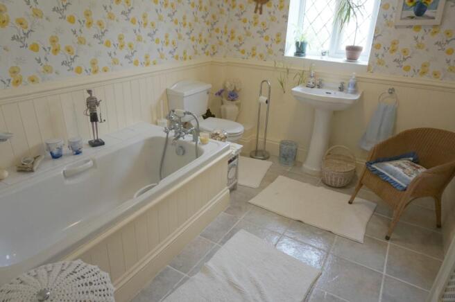 Bathroom.JPG