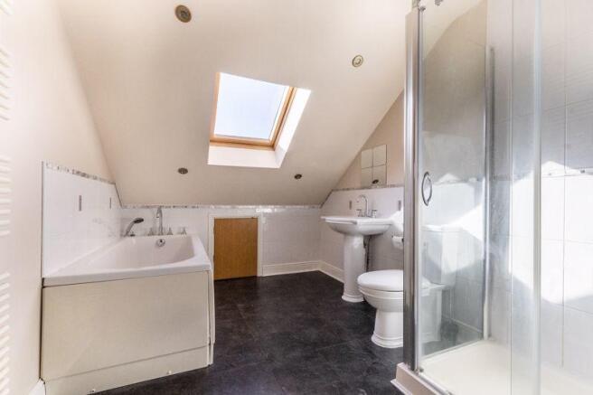 Ensuite to Mas...