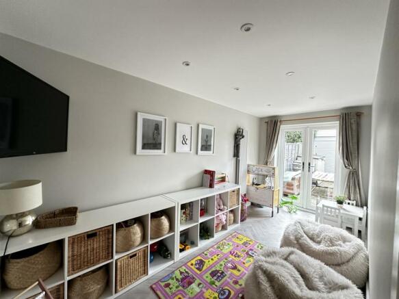 Photo 11