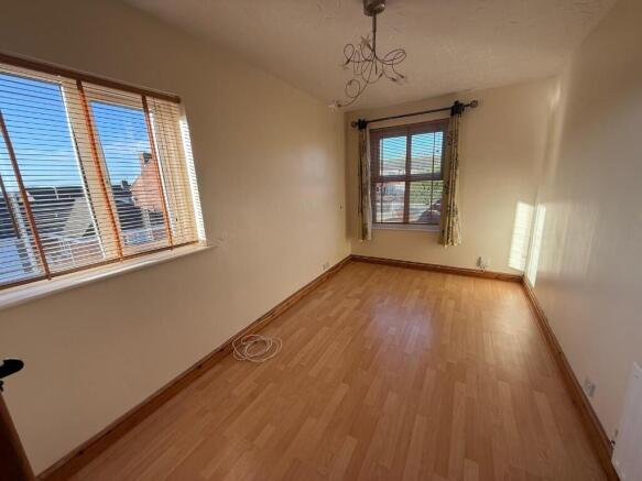 Bedroom (t)