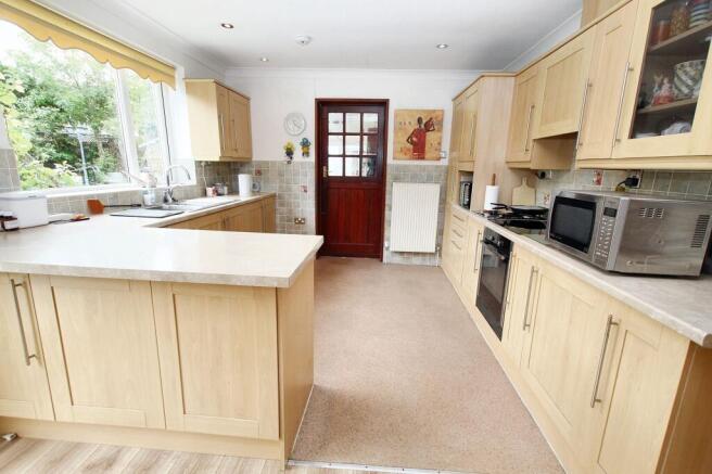 3 bed Detached Bungalow for sale Image 5