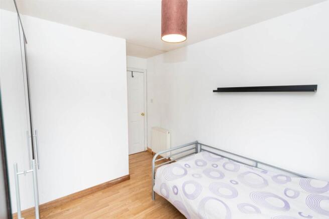 17 Sandeman Court-005.jpg