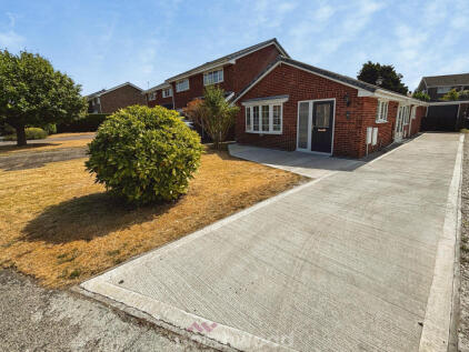 Hoddesdon Crescent, Dunscroft, Doncaster, DN7