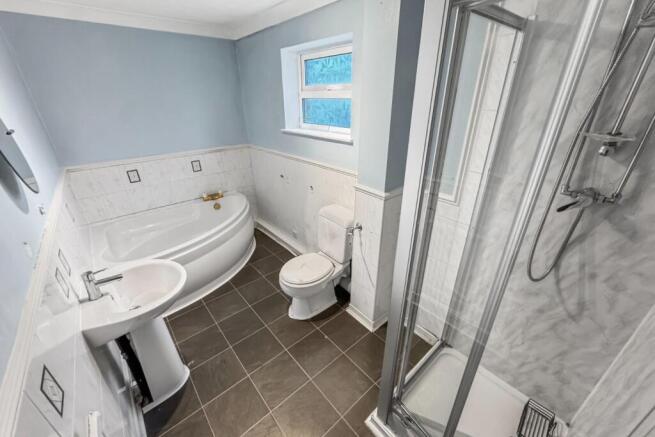 3 bed Terraced for sale Image 4