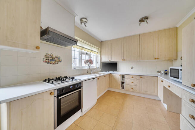 1429165-8-69c6aef...