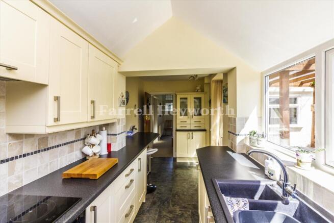 Kitchen image 3