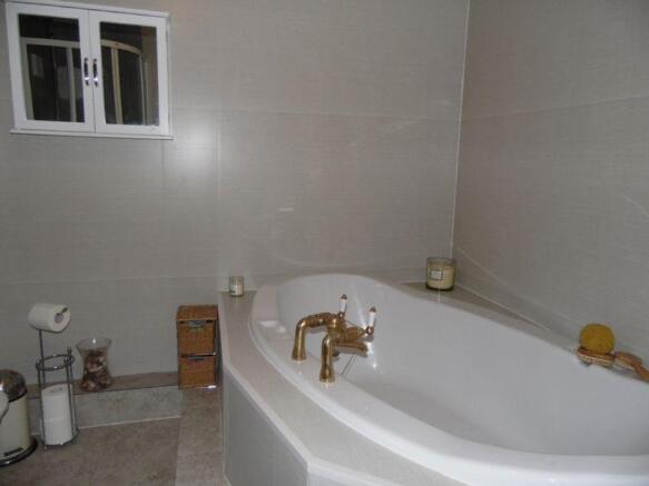 Photo 48