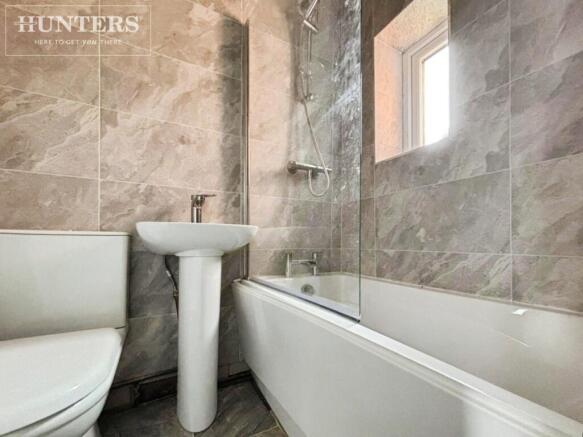2 bed Semi-Detached to rent Image 9