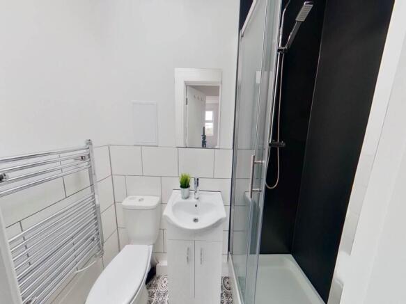 R8 - Ensuite