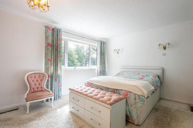 3 bed Bungalow for sale Image 10