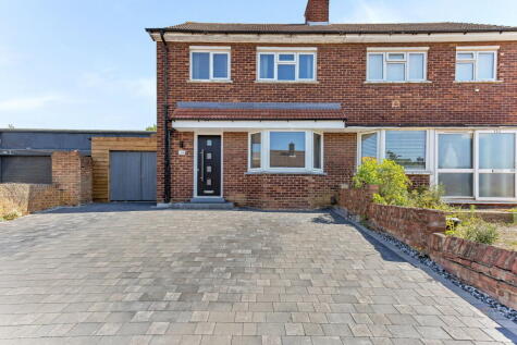 Queens Drive, Putnoe, MK41