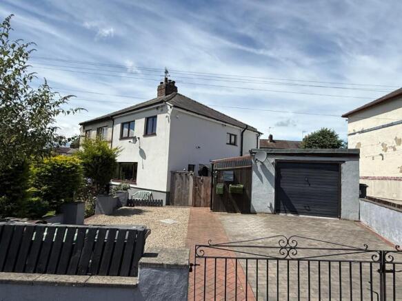 3 bed Semi-Detached for sale Image 10