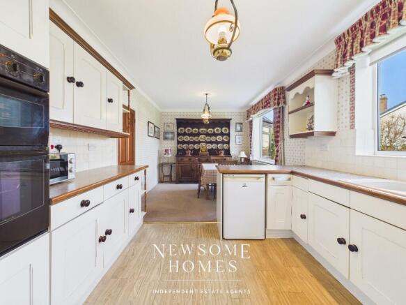 Kitchen/ Dining Room