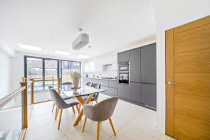 11, Hill House Road, London SW16 2AQ