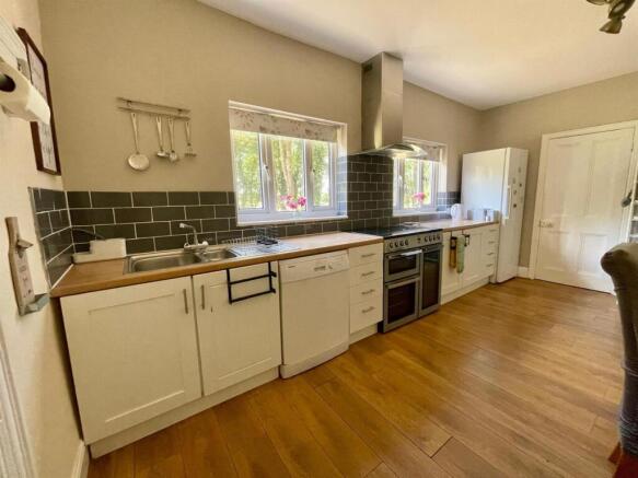 3 bed Cottage for sale Image 12