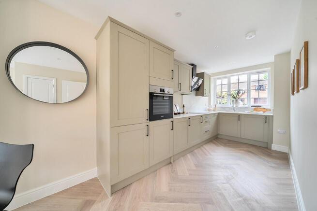 30-6821efdc9f49c-...