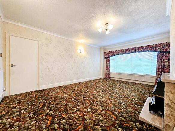 2 bed Semi-Detached Bungalow for sale Image 4