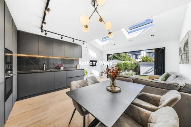 Reception/Kitchen