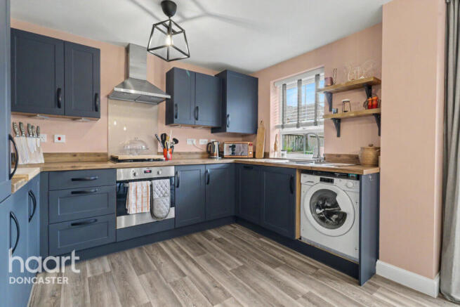 3 bed Semi-Detached for sale Image 10