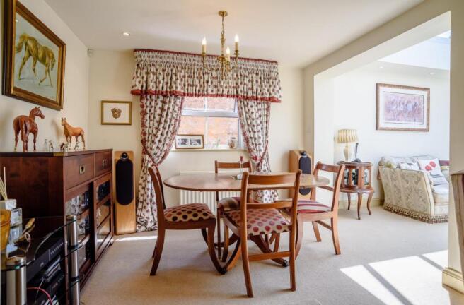 8393400-interior05-800.jpg