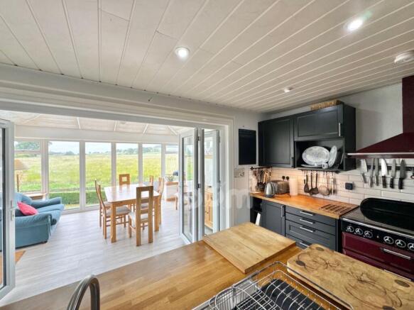 Main Road, Gateside kitchen space
