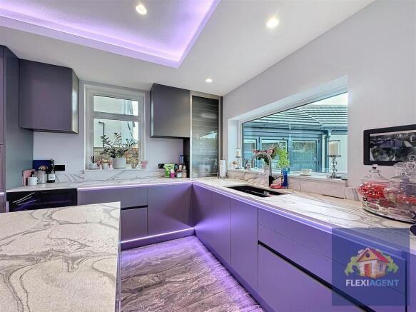 Kitchen / Diner