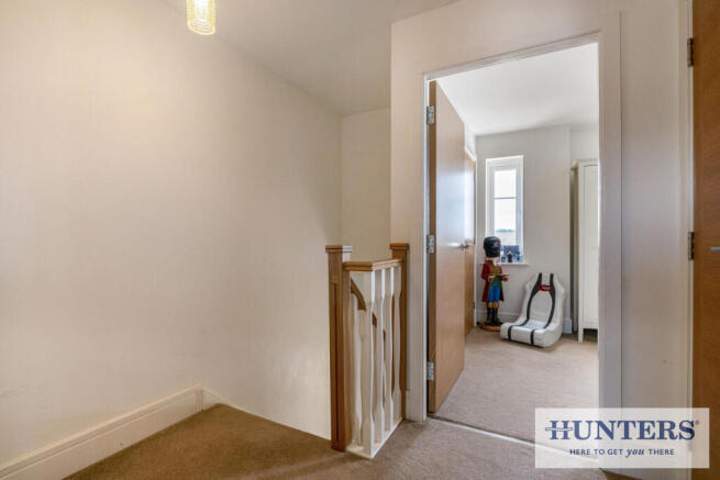 4 bed Semi-Detached for sale Image 10