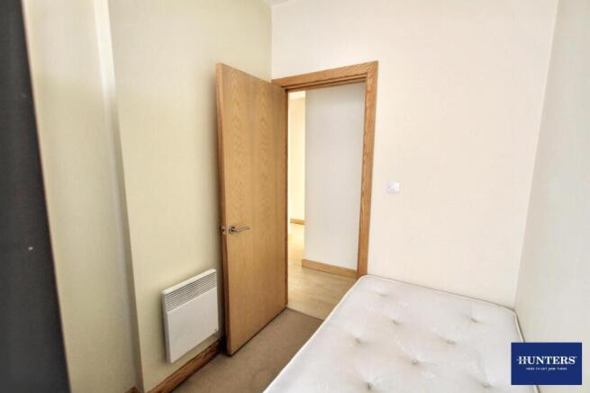 2 bed Flat to rent Image 11