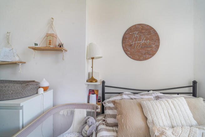 2 bed Flat for sale Image 8